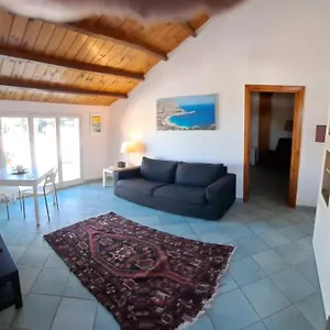 https://mansarda-beach-mondello.sicilyhotelsitaly.net